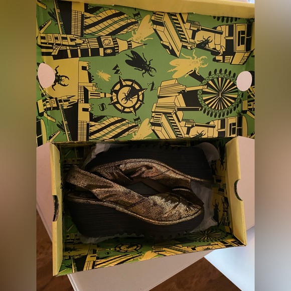 Fly London sandals, size 6 - Picture 5 of 7